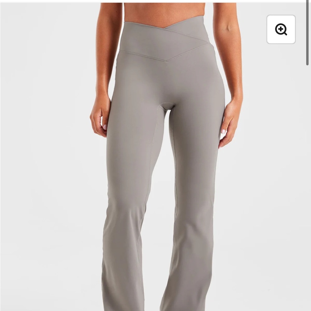 Sculpt Wrap Flared Leggings - Picture 2 of 4